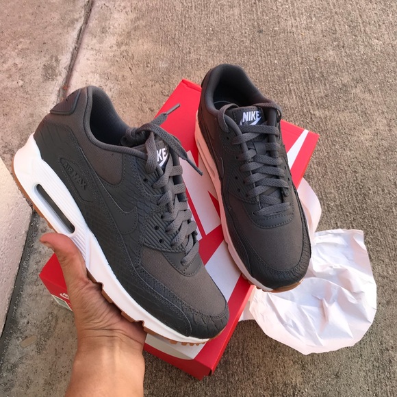 NIKE WOMENS AUTHENTIC AIR MAX Sz 9 New - Picture 5 of 6